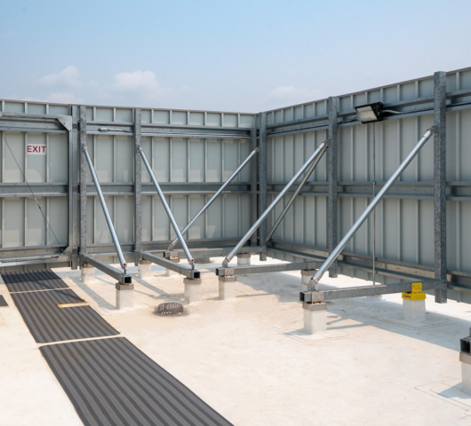 heavy-duty HSS hybrid frames on commercial roof top